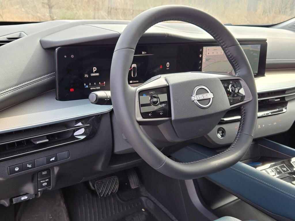 New 2026 White Nissan Platinum image 25