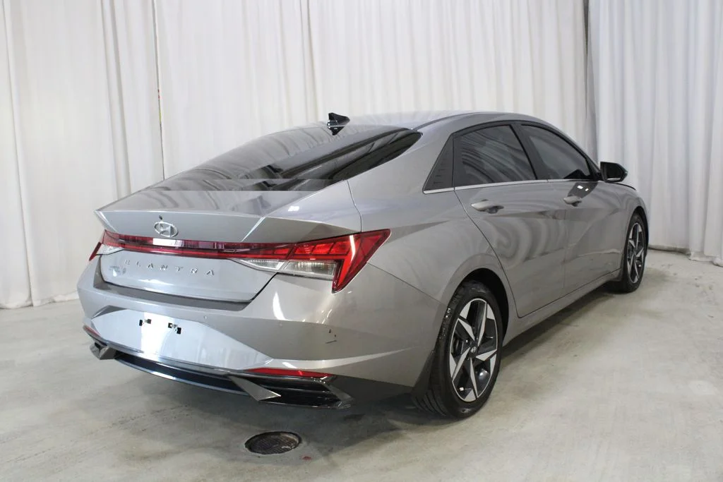 Used 2023  Hyundai Limited image 25