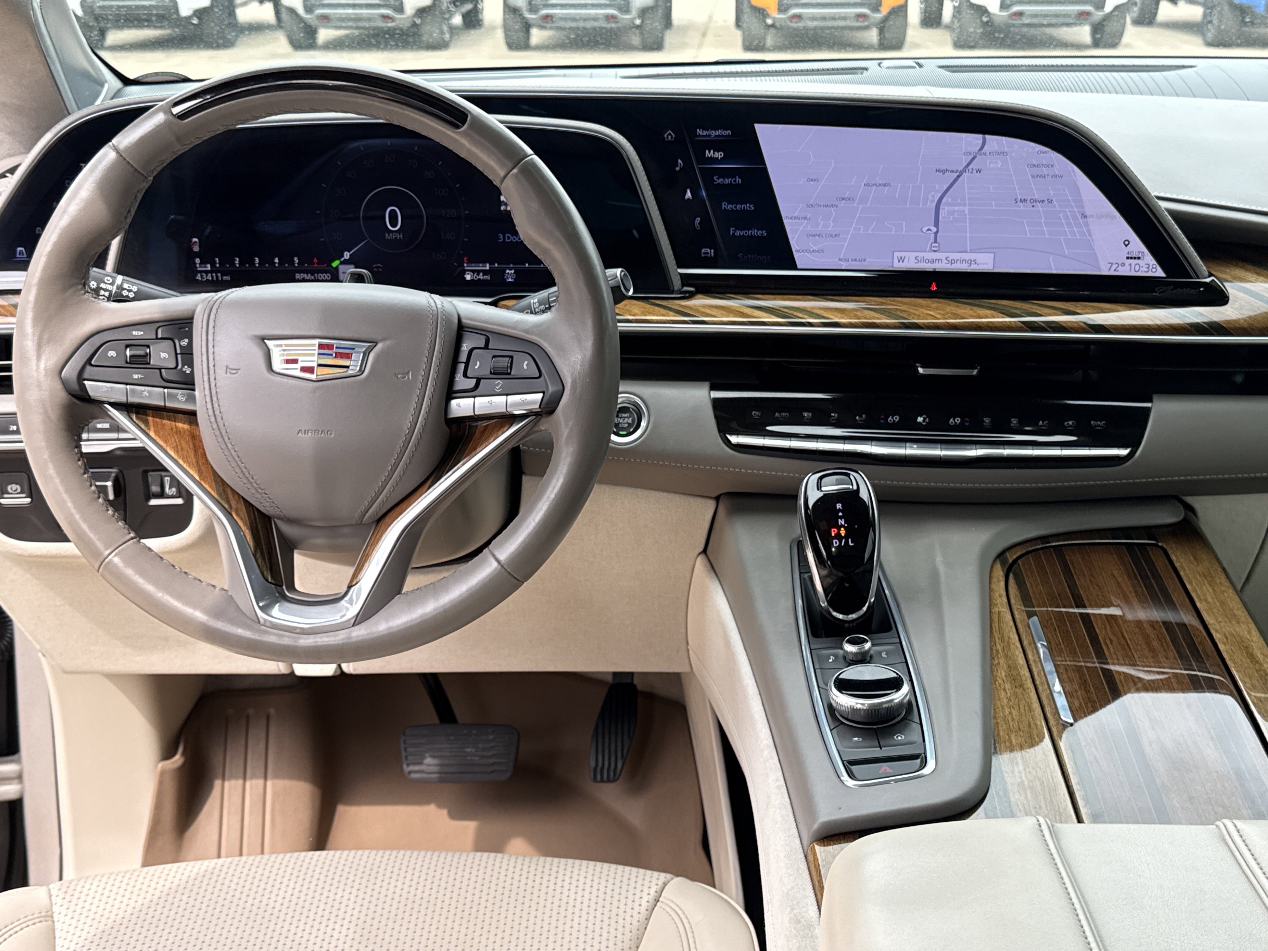 Used 2023 Sandstone Metallic Cadillac Sport Platinum image 10