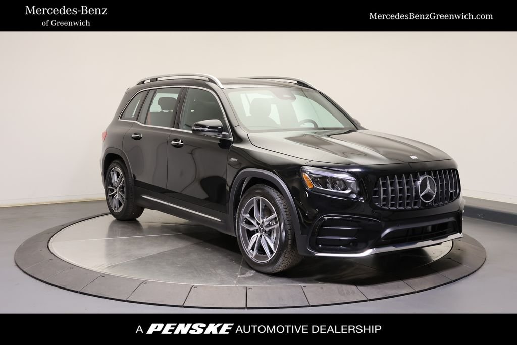 2026 Mercedes-Benz GLB GLB 35 AMG 4MATIC's photo