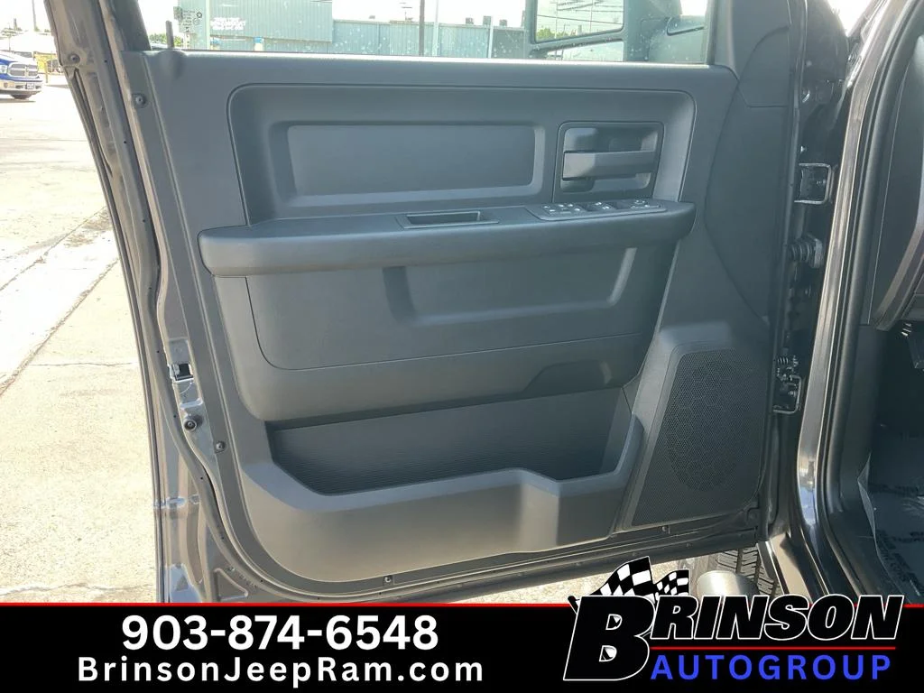 New 2026 Granite Crystal Metallic Clearcoat RAM Tradesman image 9