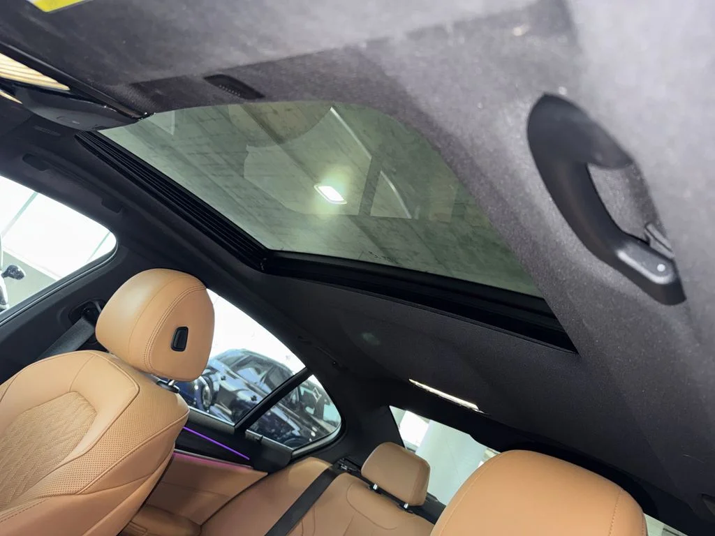 Used 2023 Black BMW 530i image 31