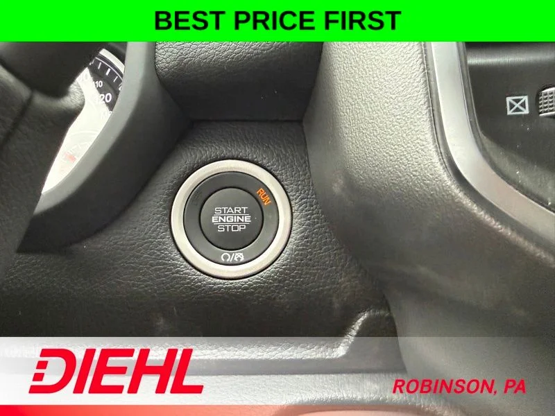 New 2026 Diamond Black Crystal Pearl-Coat Exterior Paint RAM Big Horn image 28