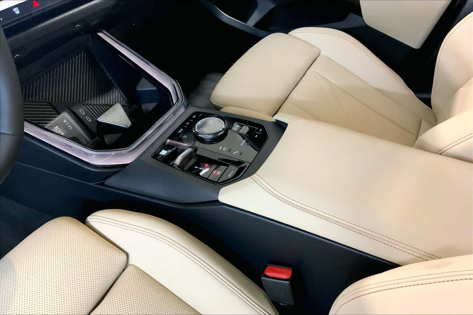 New 2026 Dark Graphite Metallic BMW 30 xDrive image 7