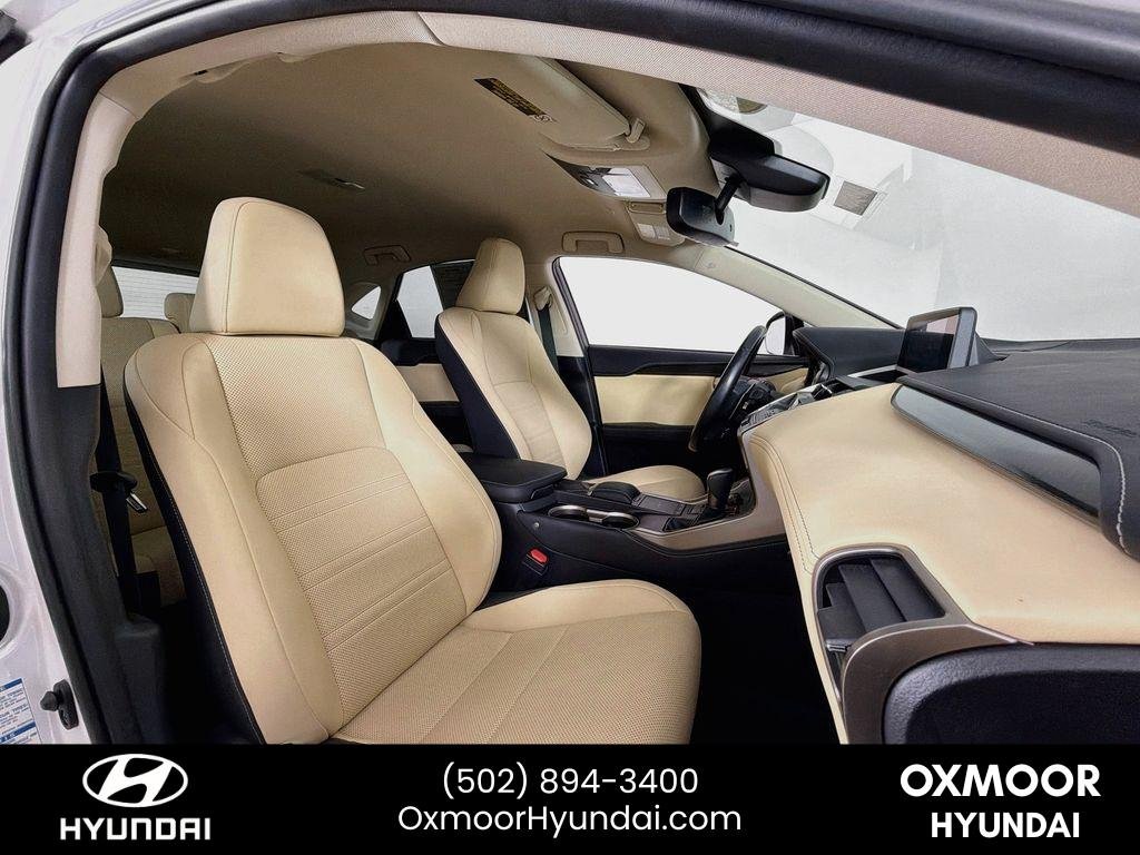 Used 2021 Eminent White Pearl Lexus Base image 27