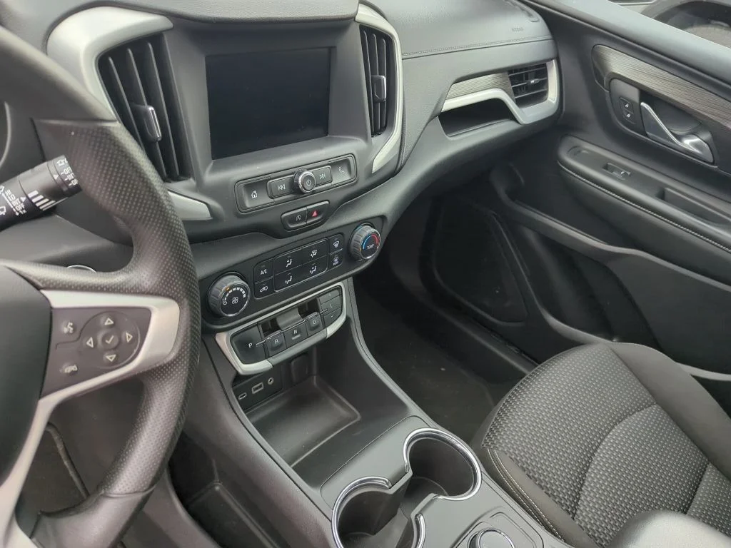 Used 2024 Ebony Twilight Metallic GMC SLE image 8
