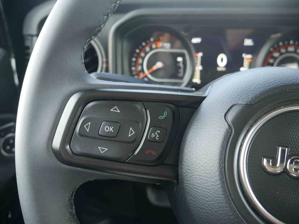 Used 2026 Black Jeep Mojave image 38