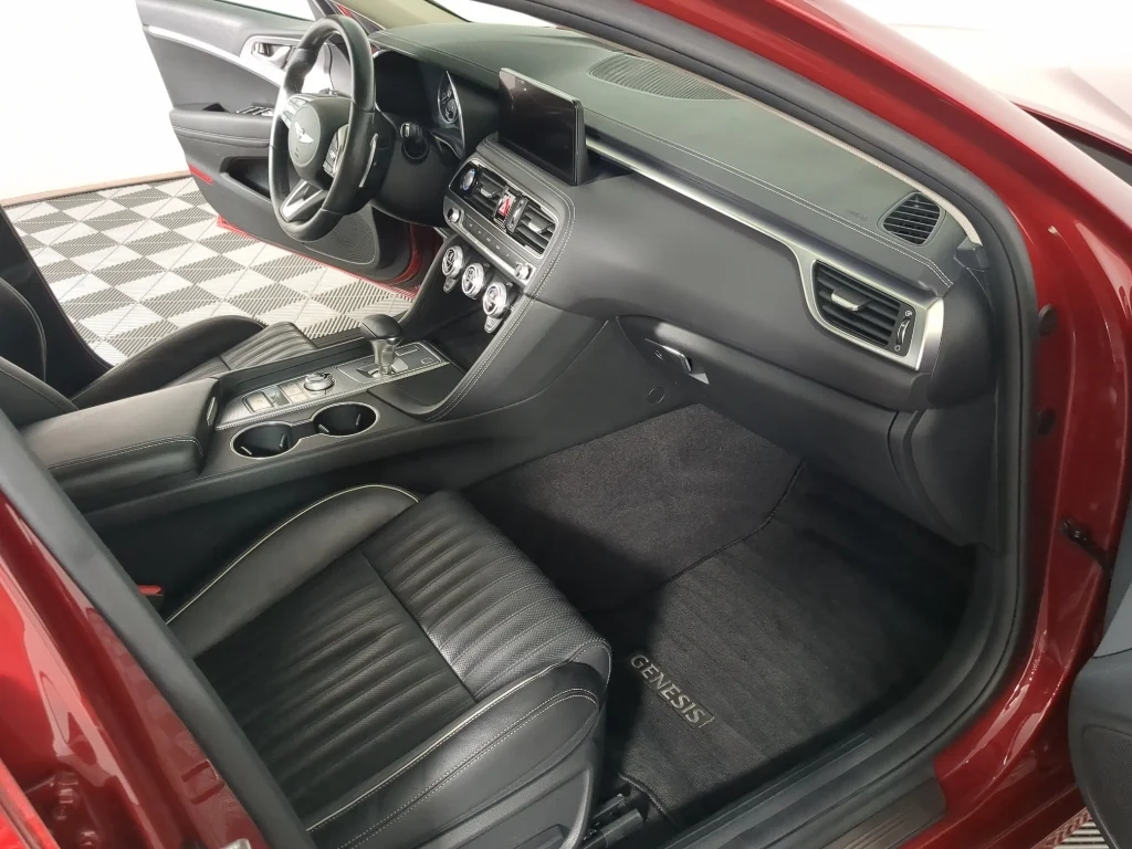 Used 2022 Red Genesis 2.0T image 18