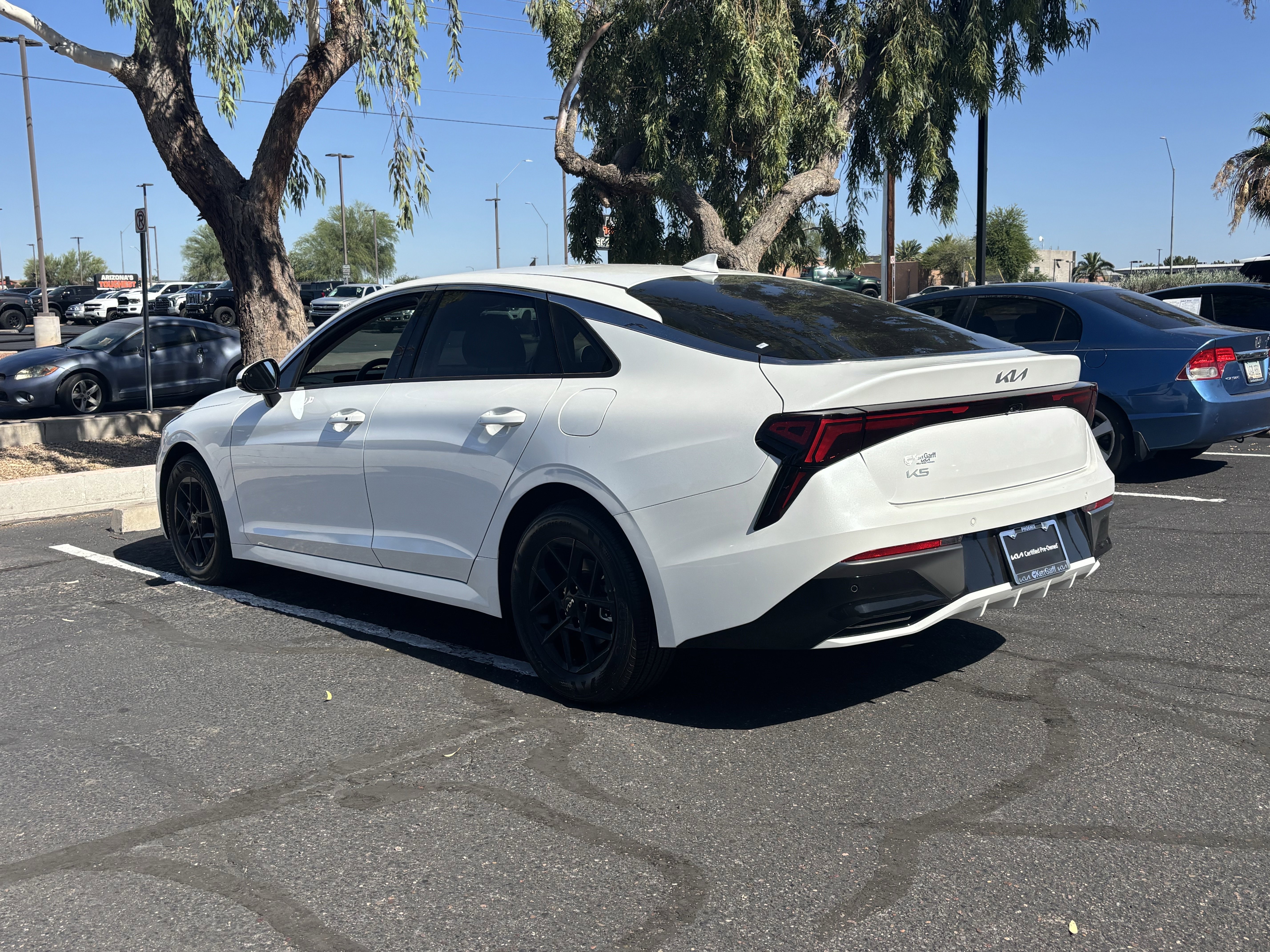 Certified Used 2026 Snow White Pearl Kia LXS image 4