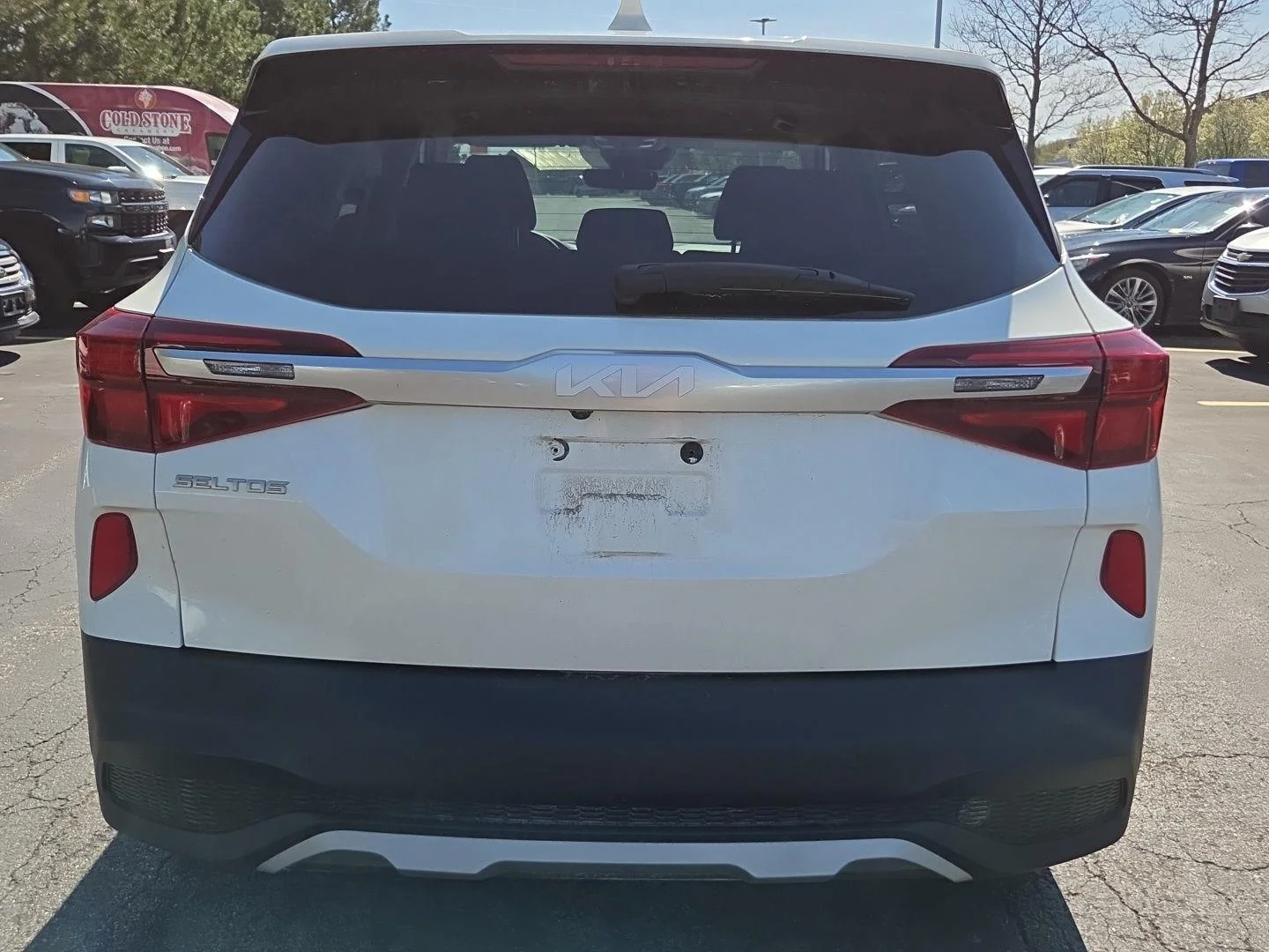 Used 2022 Snow White Pearl Kia LX image 3