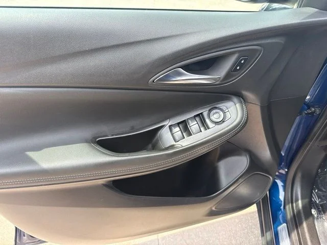 Used 2023 Blue Buick Preferred image 10