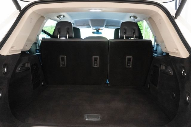 Used 2020 White Buick Essence image 12