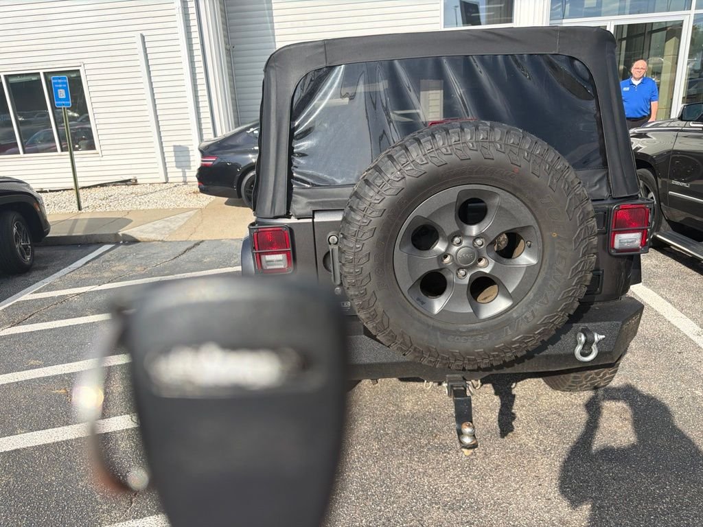 Used 2017 Gray Jeep Sport image 4