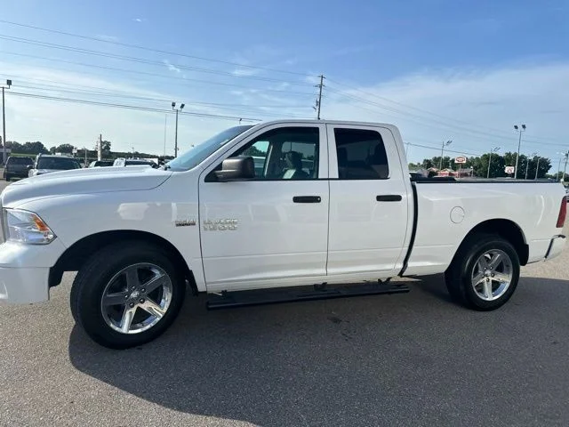 Used 2017 Bright White Clearcoat Ram Tradesman image 31
