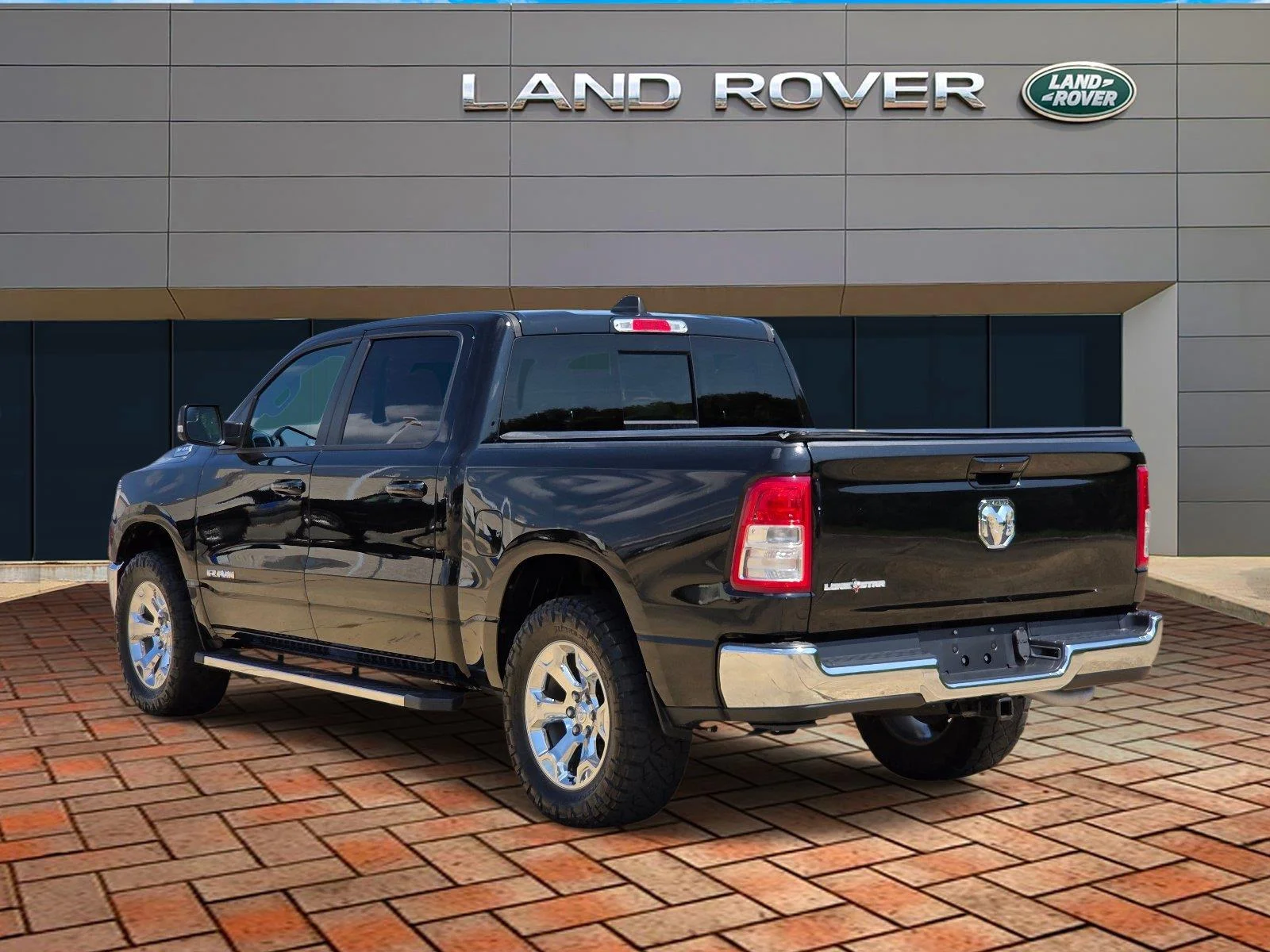 Used 2022 Diamond Black Crystal Pearlcoat Ram Lone Star image 6