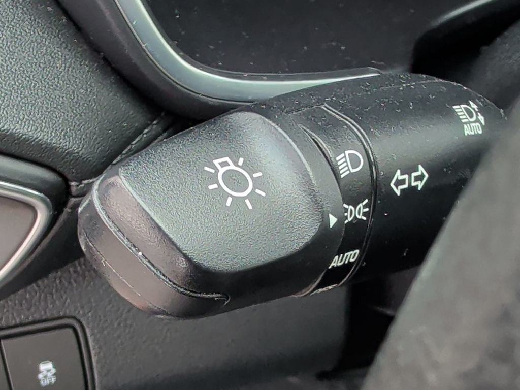 Certified Used 2021 Black Hyundai SEL image 17