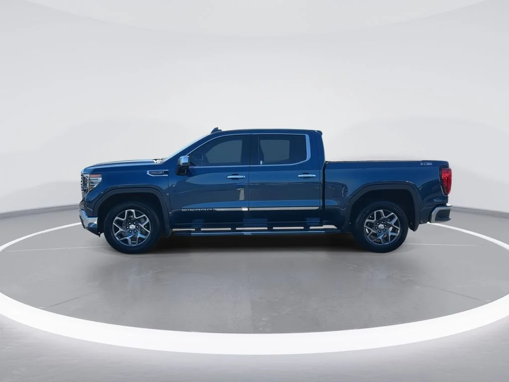 Used 2022 Blue GMC SLT image 5