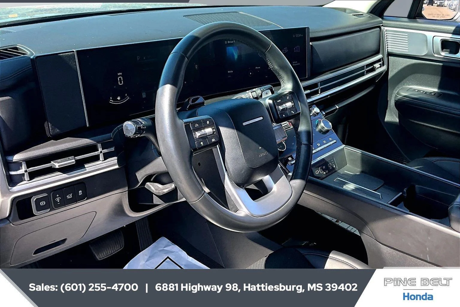 Used 2025 Shimmering Silver Hyundai SEL image 12