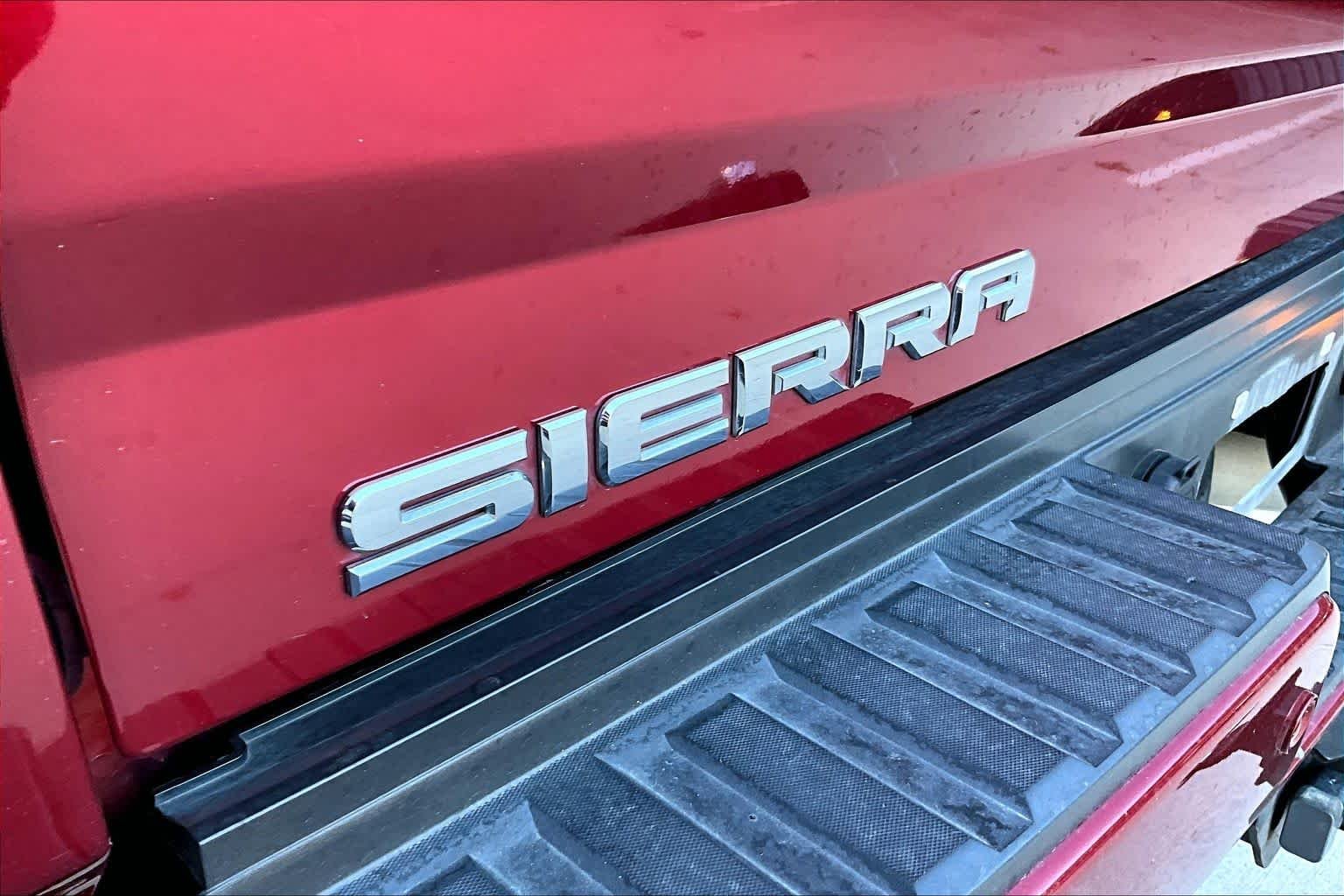 Used 2019 Red Quartz Tintcoat GMC Denali image 33