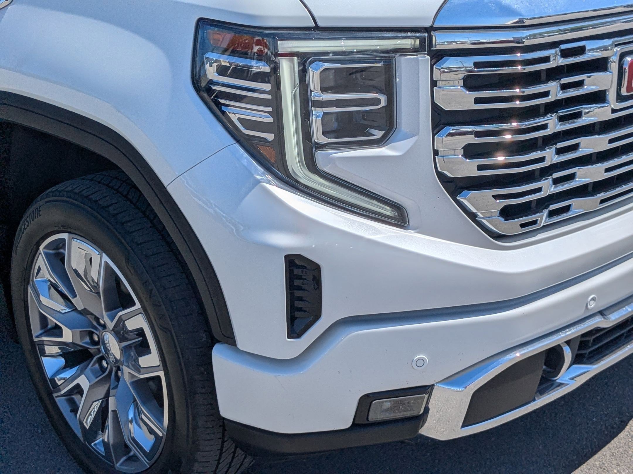 Certified Used 2024 White Frost Tricoat GMC Denali image 10