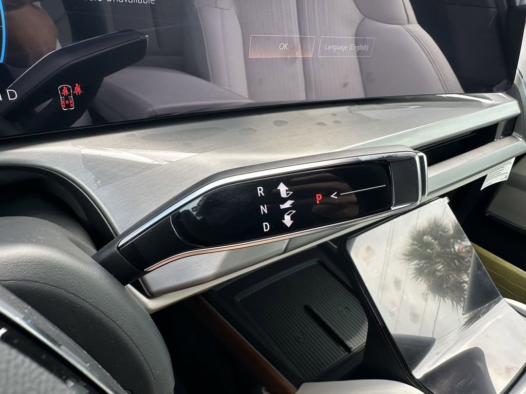 2026 Cadillac VISTIQ Sport - Photo 15