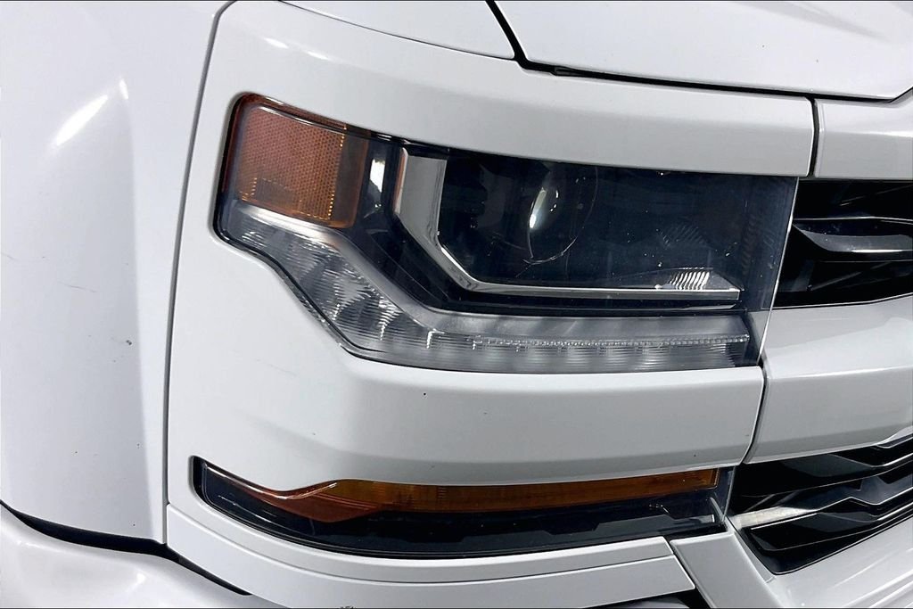 Certified Used 2018 White Chevrolet LT image 25