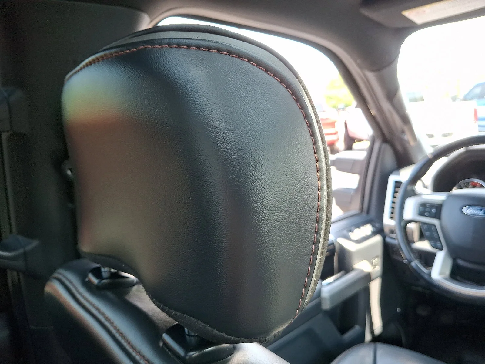 Used 2022 Agate Black Metallic   Um Ford Platinum image 13