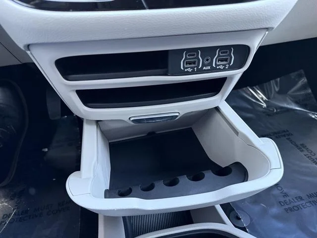 Used 2024 White Chrysler Touring L image 26