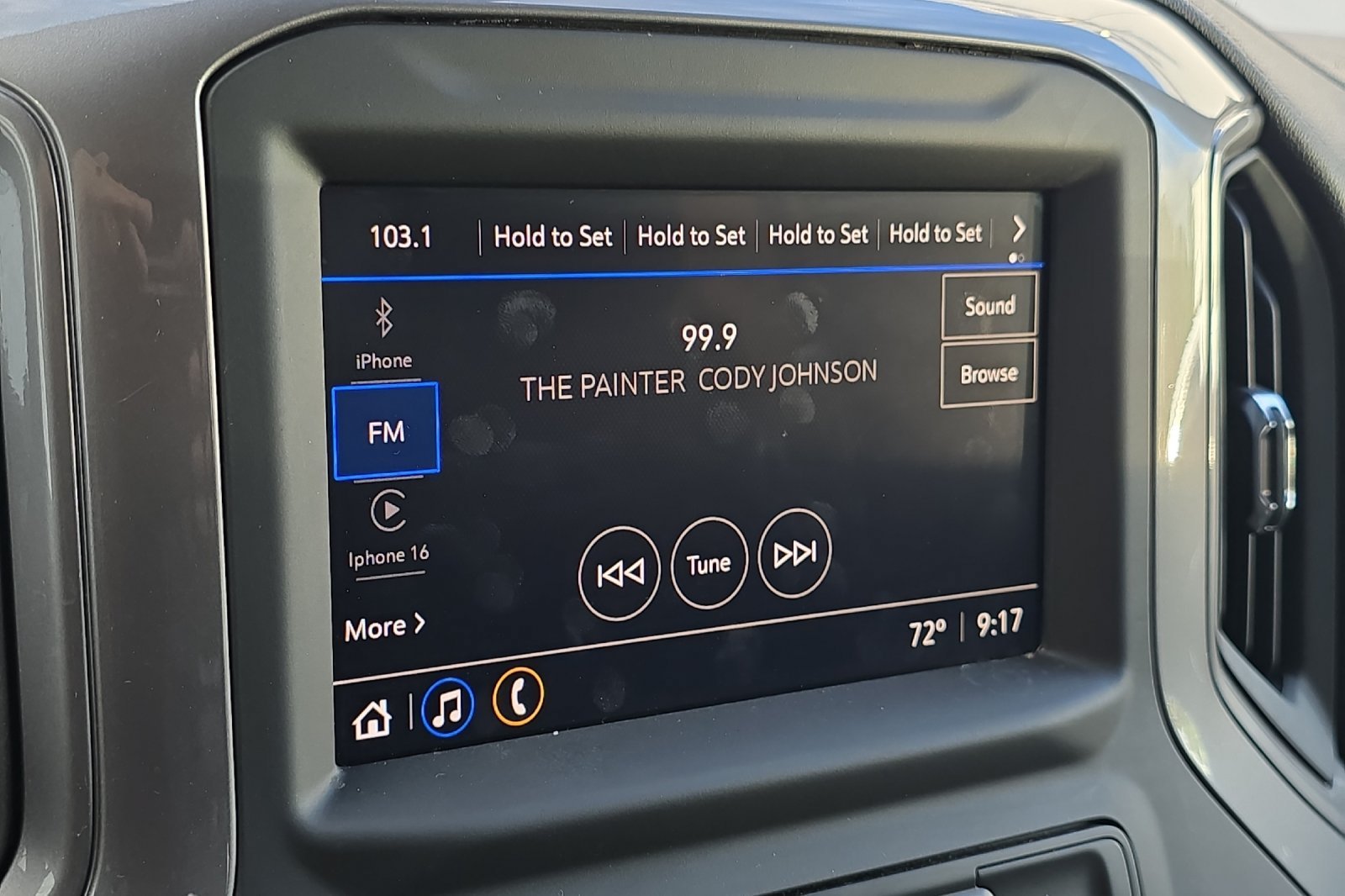 Used 2023  GMC Pro image 16