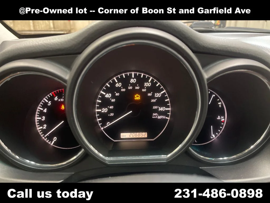 Used 2004  Lexus 330 image 20