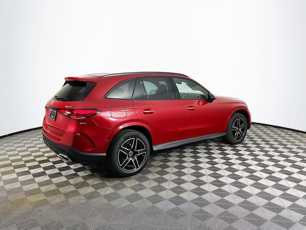 New 2026 MANUFAKTUR Patagonia Red Metallic Mercedes-Benz GLC 300 image 37
