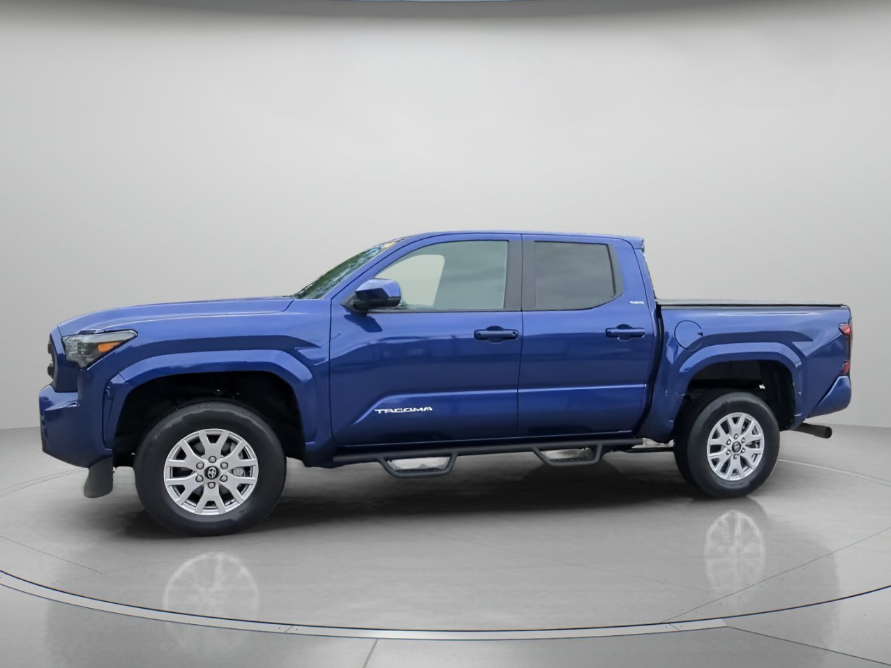 Used 2025 Blue Crush Metallic Toyota SR5 Crew Cab Pickup image 10