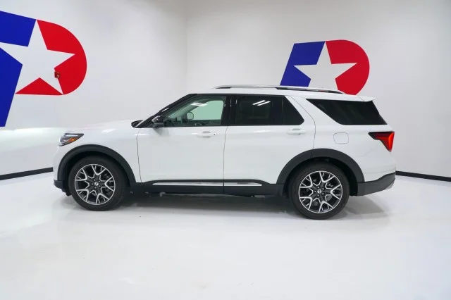 Used 2025 Star White Metallic Tri-Coat Ford Platinum image 10