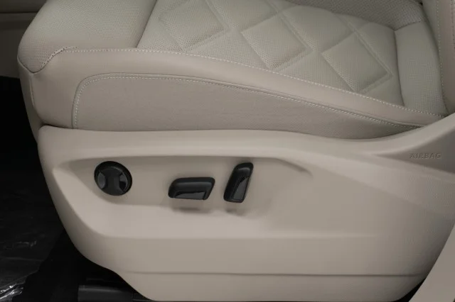 2026 Volkswagen Atlas SE w/Tech - Photo 19