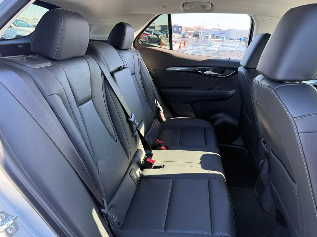 New 2026 Summit White Buick Preferred image 38