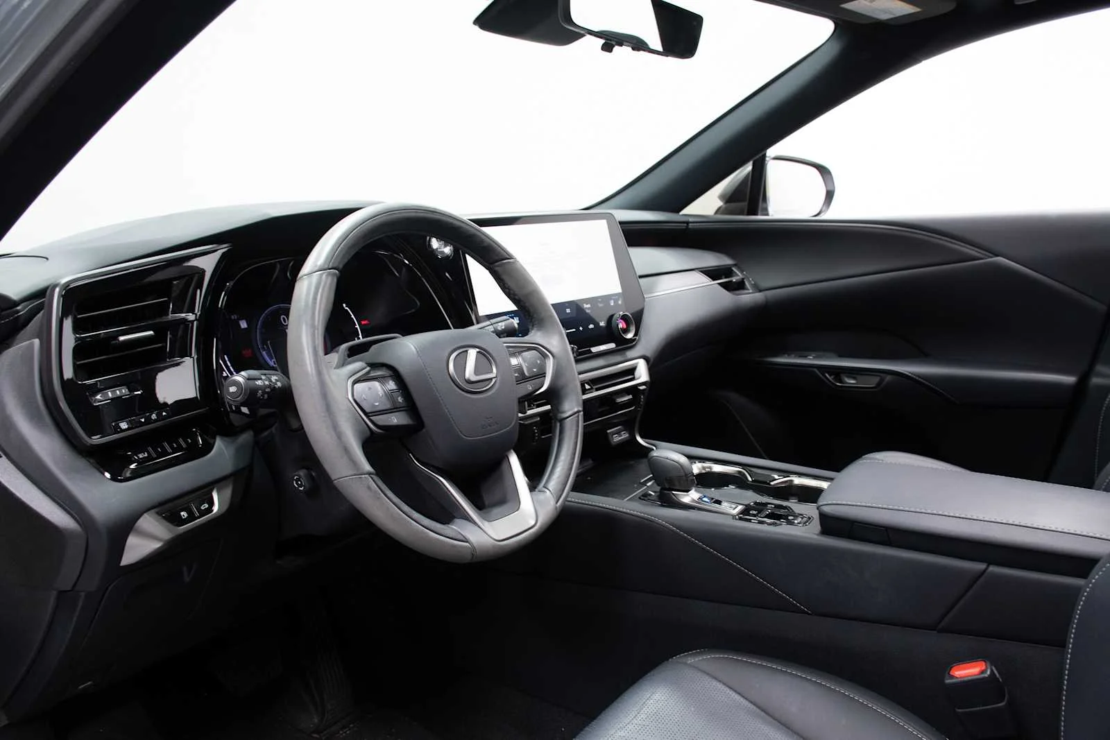 Certified Used 2024 Iridium Lexus Premium Plus image 13