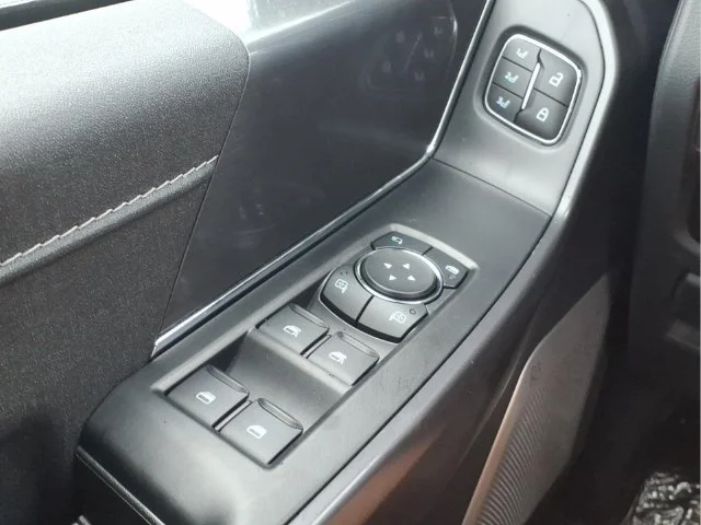 New 2026 Oxford White Ford XLT image 54