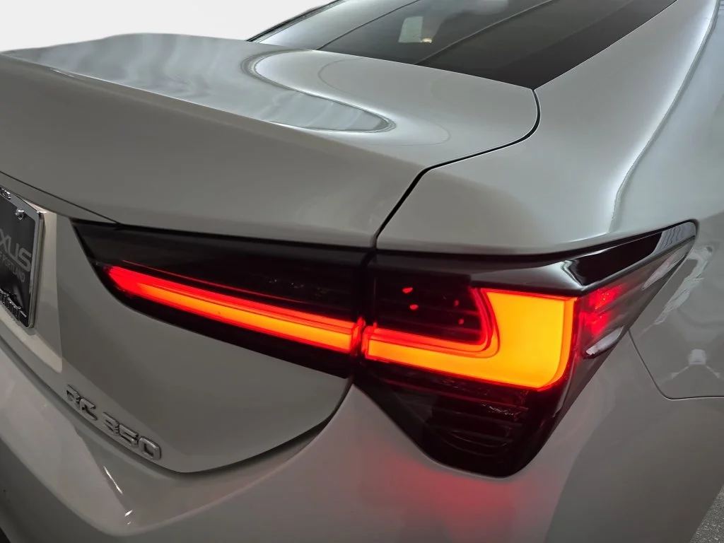 Used 2019 White Lexus 350 image 29