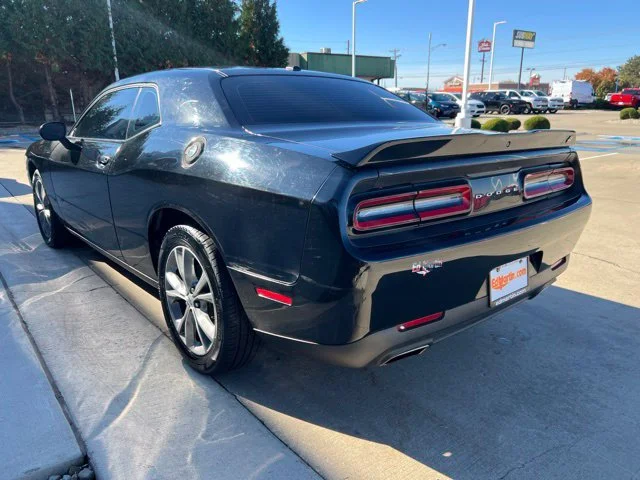 Used 2021 Black Dodge SXT image 5