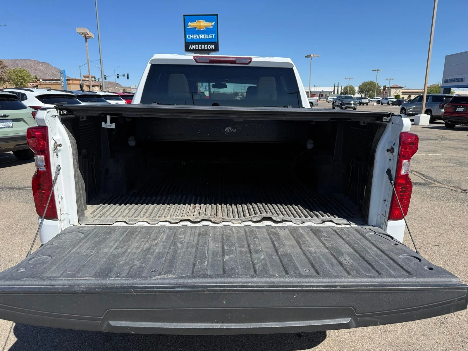 2023 Chevrolet Silverado 1500 LT - Photo 39