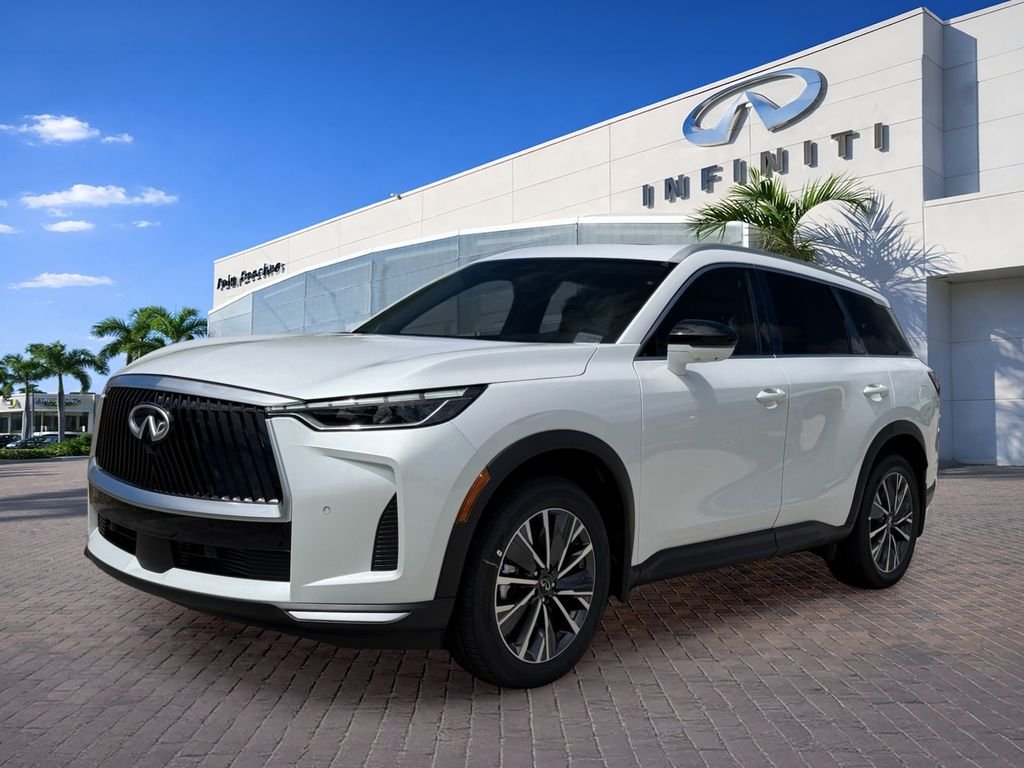 New 2027 RADIANT WHITE INFINITI Luxe FWD image 3