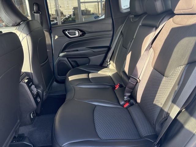 New 2026 Hydro Blue Pearlcoat Jeep Latitude image 14