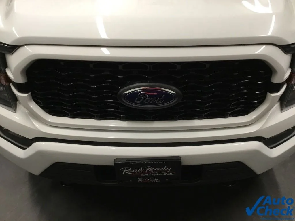 Used 2023 White Ford XL image 19