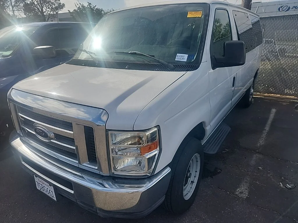 Used 2013 White Ford XL image 4