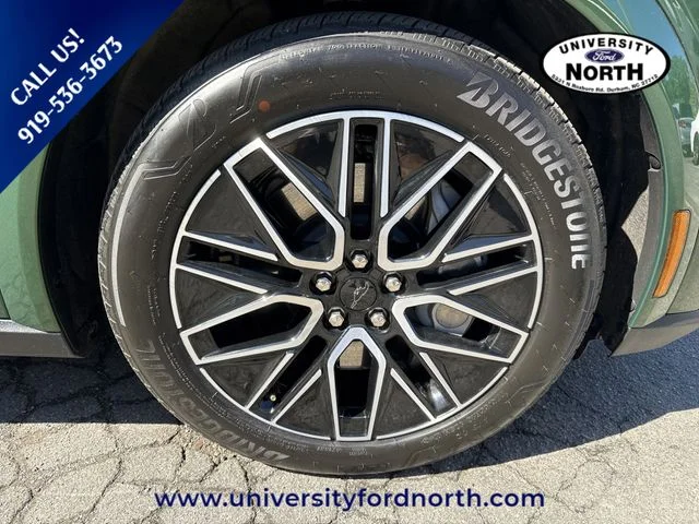 Used 2025 Green Ford Premium image 9