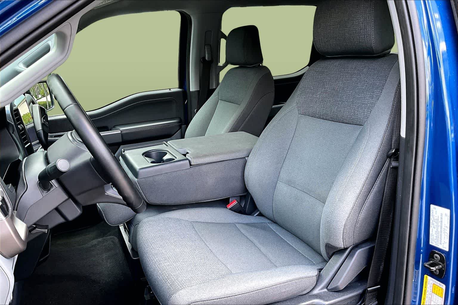 Used 2025 Atlas Blue Ford XLT image 8
