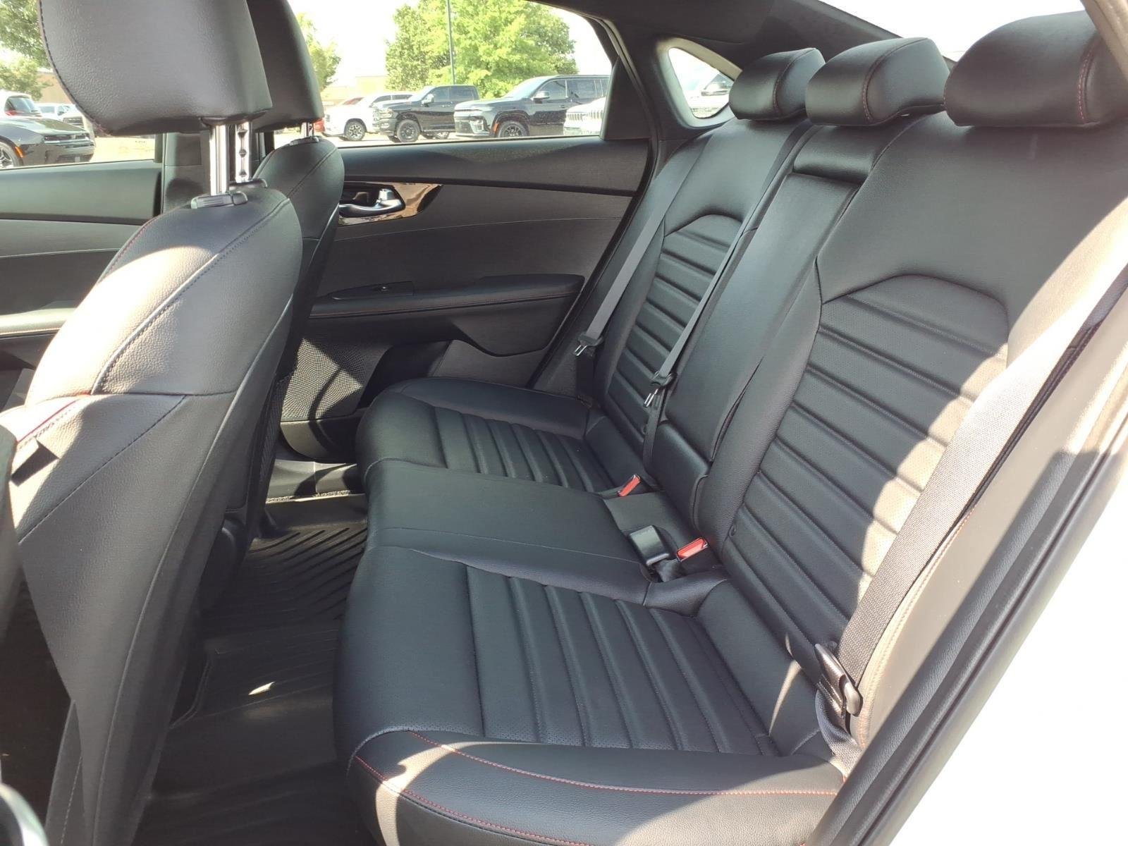 Used 2024 Snow White Pearl Kia GT image 20