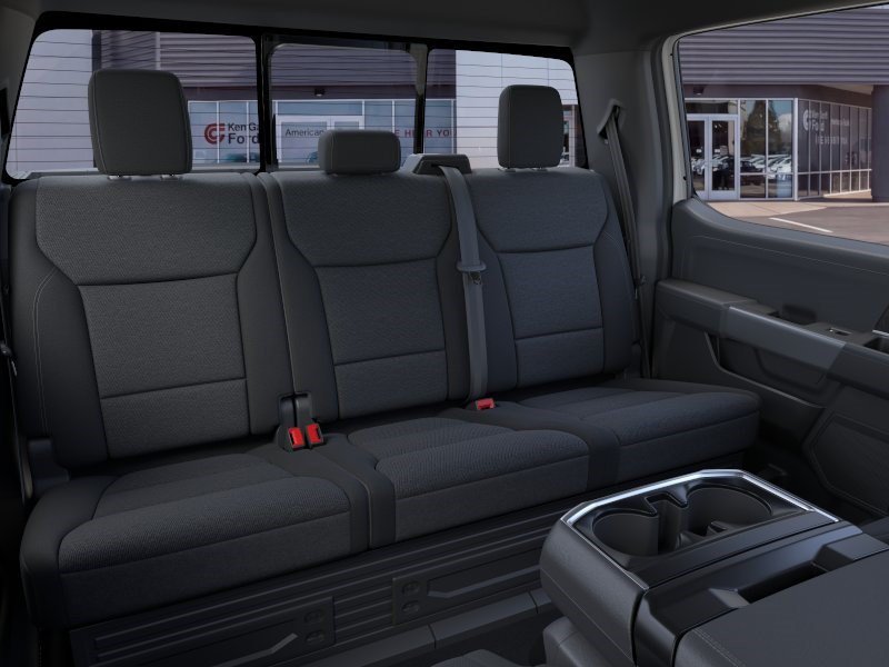 New 2026 Oxford White Ford XLT image 12