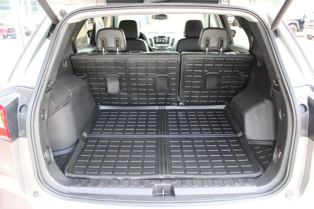 Used 2018 Gray Chevrolet Premier image 36