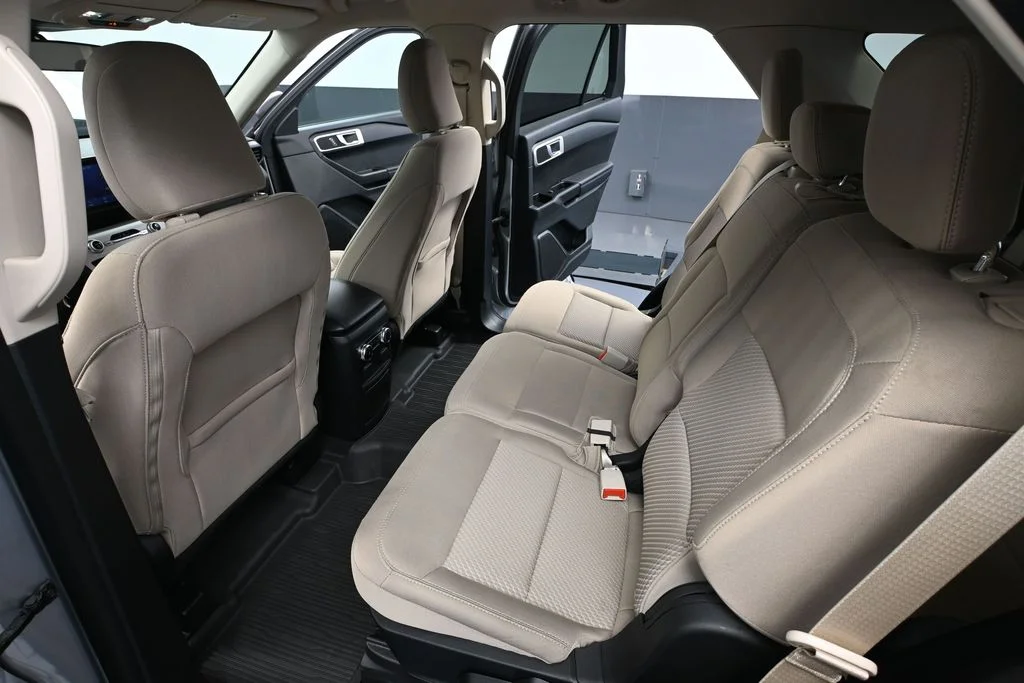 Used 2022 Silver Ford Base image 36